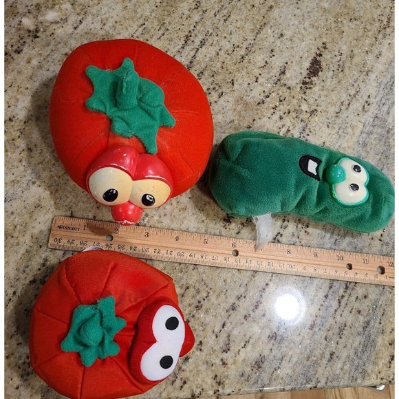Veggietales VHS Lot of 4. 3 are New Sealed. And 3 Plush Tomato Cucumber - Picture 11 of 12